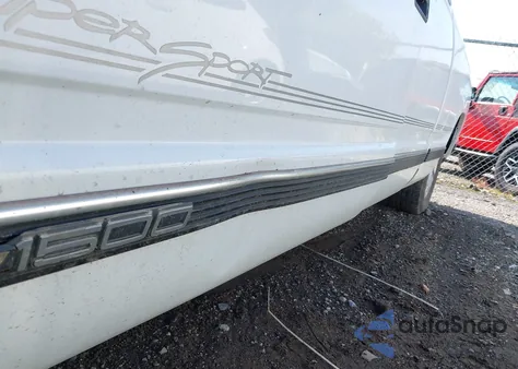 1997 Chevrolet C1500 Fleetside z USA, uszkodzony, nr VIN 1GBEC19R3VE139980